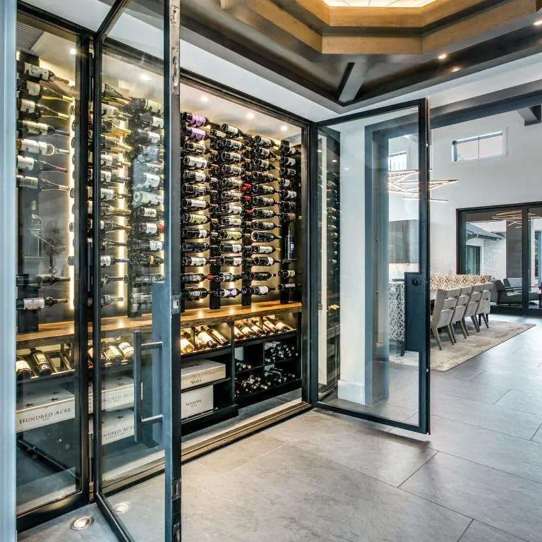 RM-004 VIP metal wine cellar